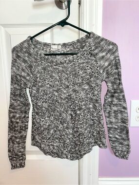 Mudd Gray and White Marled Girls Sweater Top